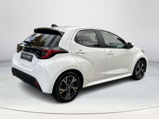 Toyota Yaris 1.5 Hybrid 115 Dynamic ActivLease financial lease