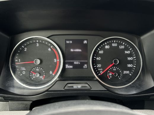 Volkswagen Crafter 35 2.0 102 PK / PICK UP / 89.094 KM !! / 1e EIGENAAR / 2.5 TONS TREKHAAK / AIRCO / CRUISE / BLUET... ActivLease financial lease