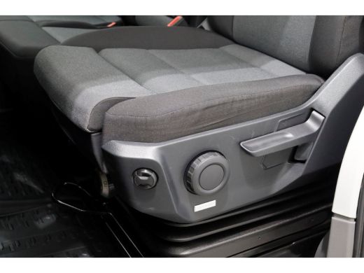 Volkswagen Crafter 35 2.0 TDI 177pk RWD L3H3 (L2H2) D.C. LED/ACC/Navi/Camera Trekhaak 3500kg 08-2019 ActivLease financial lease