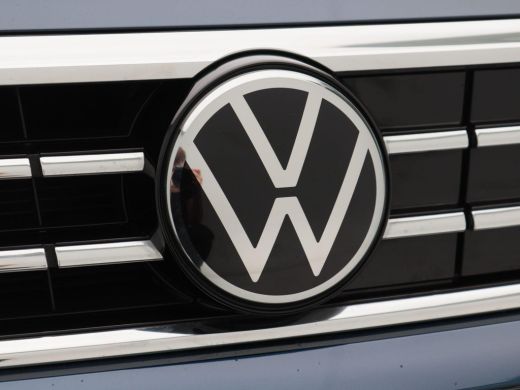 Volkswagen Passat Variant 1.4 TSi 218 Pk Automaat PHEV GTE Business | Full LED | Trekhaak | Camera | Navi | Dodehoe... ActivLease financial lease