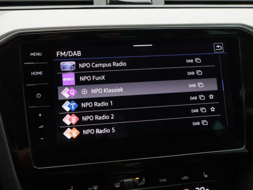 Volkswagen Passat Variant 1.4 TSi 218 Pk Automaat PHEV GTE Business | Full LED | Trekhaak | Camera | Navi | Dodehoe... ActivLease financial lease