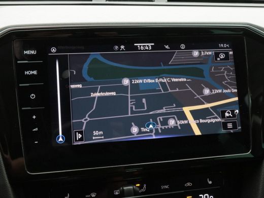 Volkswagen Passat Variant 1.4 TSi 218 Pk Automaat PHEV GTE Business | Full LED | Trekhaak | Camera | Navi | Dodehoe... ActivLease financial lease