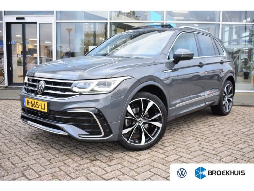 Volkswagen Tiguan R-LINE BUSINESS 1.5 TSI TREKHAAK | PANORAMA. DAK | IQ. LIGHT | APP. CONNECT | NAVIGATIE | STOEL. ...