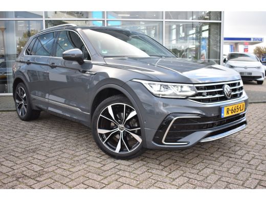 Volkswagen Tiguan R-LINE BUSINESS 1.5 TSI TREKHAAK | PANORAMA. DAK | IQ. LIGHT | APP. CONNECT | NAVIGATIE | STOEL. ... ActivLease financial lease
