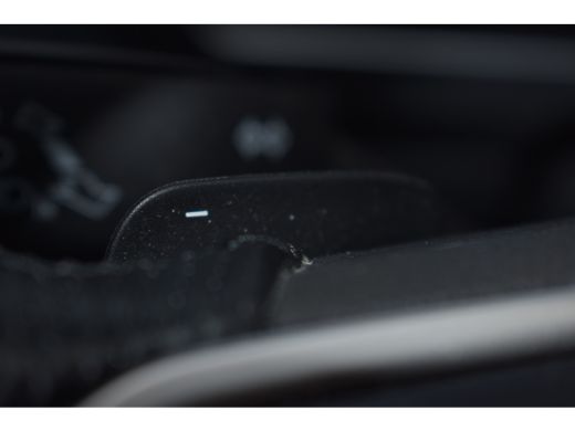 Volkswagen Tiguan R-LINE BUSINESS 1.5 TSI TREKHAAK | PANORAMA. DAK | IQ. LIGHT | APP. CONNECT | NAVIGATIE | STOEL. ... ActivLease financial lease