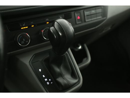 Volkswagen Transporter 2.0 TDI L2H1 | 150PK | Automaat | Airco | 3-Zits | Adaptive Cruise | Carplay | Camera | Parkeersens. ActivLease financial lease