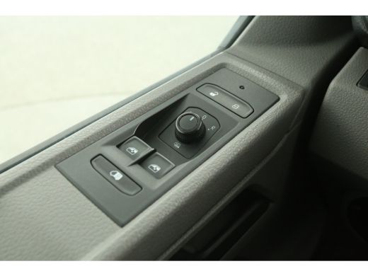 Volkswagen Transporter 2.0 TDI L2H1 | 150PK | Automaat | Airco | 3-Zits | Adaptive Cruise | Carplay | Camera | Parkeersens. ActivLease financial lease