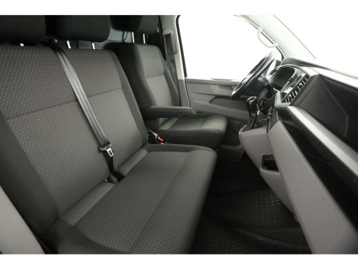 Volkswagen Transporter 2.0 TDI L2H1 | 150PK | Automaat | Airco | 3-Zits | Adaptive Cruise | Carplay | Camera | Parkeersens. ActivLease financial lease
