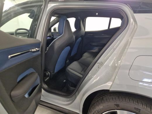 Volvo  EX30 Single Motor Extended Range Plus 69 kWh | Harman Kardon | Stoel & Stuurwiel verwarming | ActivLease financial lease