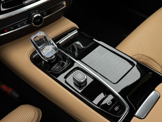 Volvo  V60 2.0 T8 Plug-in hybrid AWD Ultra Bright | Bowers&Wilkins | Massage | HUD | 360 Camera | ActivLease financial lease