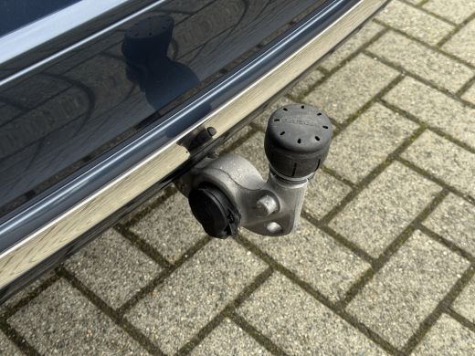 Volvo  V60 2.0 T8 Plug-in hybrid AWD Ultra Bright | Bowers&Wilkins | Massage | HUD | 360 Camera | ActivLease financial lease