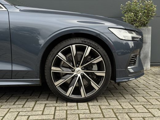 Volvo  V60 2.0 T8 Plug-in hybrid AWD Ultra Bright | Bowers&Wilkins | Massage | HUD | 360 Camera | ActivLease financial lease