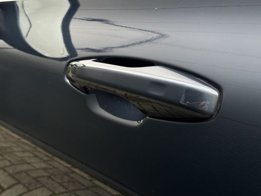 Volvo  V60 2.0 T8 Plug-in hybrid AWD Ultra Bright | Bowers&Wilkins | Massage | HUD | 360 Camera | ActivLease financial lease