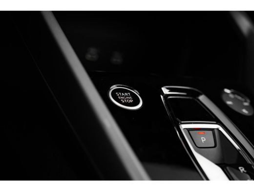 Audi A3 Limousine 30 TFSI S edition 115PK | Fabrieksgarantie 2028 | Camera achter | Adaptieve cruise cont... ActivLease financial lease