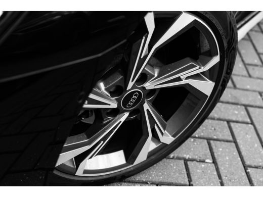 Audi A3 Limousine 30 TFSI S edition 115PK | Fabrieksgarantie 2028 | Camera achter | Adaptieve cruise cont... ActivLease financial lease