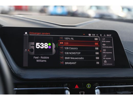 BMW 1 Serie 118i Sport Line Automaat / Sportstoelen / LED / Cruise Control / PDC / Live Cockpit Professional ActivLease financial lease