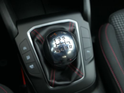 Ford Focus 1.0 EcoBoost ST Line | Winter Pack | Keyless | Navigatie | CarPlay/Android Auto | DAB | LED | Cli... ActivLease financial lease