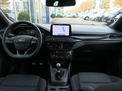 Ford Focus 1.0 EcoBoost ST Line | Winter Pack | Keyless | Navigatie | CarPlay/Android Auto | DAB | LED | Cli... ActivLease financial lease