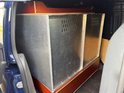 Ford Transit Connect 1.5 EcoBlue Automaat Hondenauto 2x Bench/hondenrek ActivLease financial lease