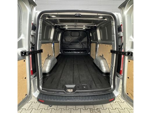 Ford Transit Custom 300 2.0 TDCI L1H1 Limited|Automaat|Camera|Carplay NIEUWSTAAT ActivLease financial lease