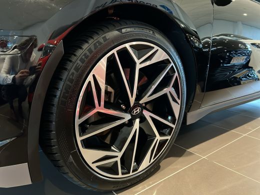 Hyundai IONIQ 6 Lounge 77.4 kWh | Panorama schuifdak | Adaptive cruise control | Dodehoek detectie | Bestuurderss... ActivLease financial lease