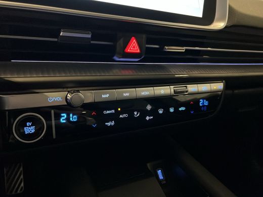 Hyundai IONIQ 6 Lounge 77.4 kWh | Panorama schuifdak | Adaptive cruise control | Dodehoek detectie | Bestuurderss... ActivLease financial lease