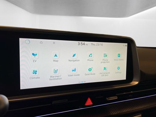 Hyundai IONIQ 6 Lounge 77.4 kWh | Panorama schuifdak | Adaptive cruise control | Dodehoek detectie | Bestuurderss... ActivLease financial lease