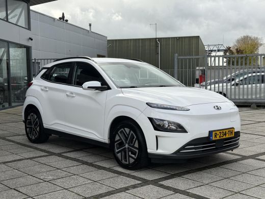 Hyundai Kona EV Comfort 64 kWh | Virtual | Camera | Carplay | ActivLease financial lease