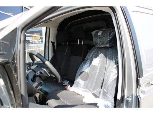 Hyundai Staria 1.6 T-GDI HEV € 12433,- korting !! | 2 zitplaatsen rechtsvoor | Achterruitverwarming | Achteruitr... ActivLease financial lease