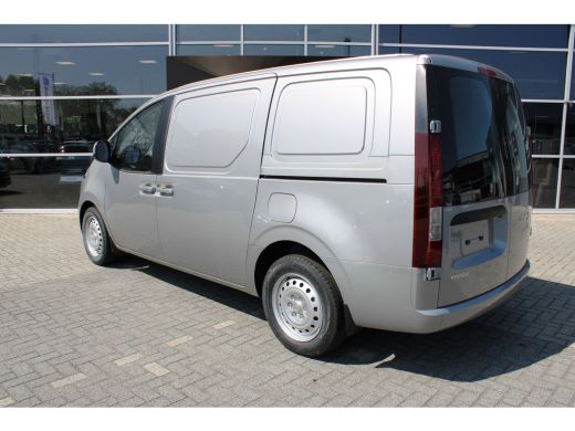 Hyundai Staria 1.6 T-GDI HEV € 12433,- korting !! | 2 zitplaatsen rechtsvoor | Achterruitverwarming | Achteruitr... ActivLease financial lease