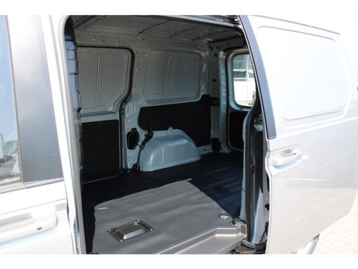 Hyundai Staria 1.6 T-GDI HEV € 12433,- korting !! | 2 zitplaatsen rechtsvoor | Achterruitverwarming | Achteruitr... ActivLease financial lease