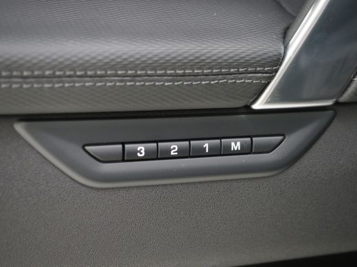 Land Rover Discovery Sport P300e PHEV Dynamic SE | Pano | Meridian | 360gr Camera | Adaptive Cr Control | Verw voorstoelen ActivLease financial lease