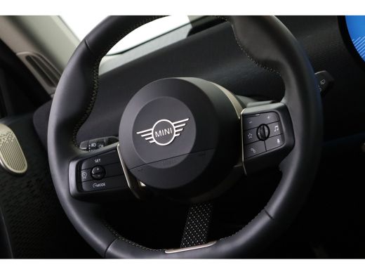 Mini 3-Deurs Cooper E / Classic / Pakket L / 18" Slide Spoke 2-tone ActivLease financial lease