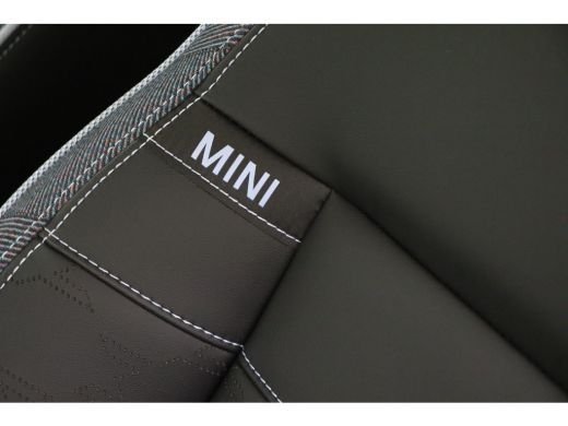 Mini 3-Deurs Cooper E / Classic / Pakket L / 18" Slide Spoke 2-tone ActivLease financial lease