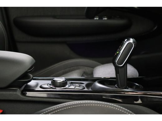 Mini Clubman Cooper Automaat / Achteruitrijcamera / Comfort Access / LED / Comfortstoelen / Stoelverwarming / ... ActivLease financial lease