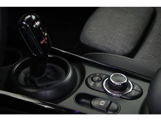 Mini Clubman Cooper Automaat / Achteruitrijcamera / Comfort Access / LED / Comfortstoelen / Stoelverwarming / ... ActivLease financial lease