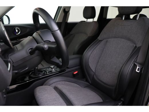 Mini Clubman Cooper Automaat / Achteruitrijcamera / Comfort Access / LED / Comfortstoelen / Stoelverwarming / ... ActivLease financial lease