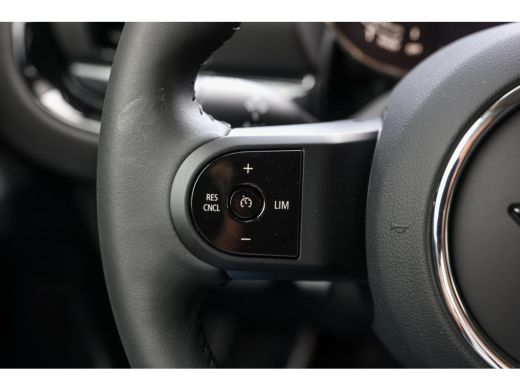 Mini Clubman Cooper Automaat / Achteruitrijcamera / Comfort Access / LED / Comfortstoelen / Stoelverwarming / ... ActivLease financial lease