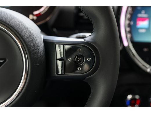 Mini Clubman Cooper Automaat / Achteruitrijcamera / Comfort Access / LED / Comfortstoelen / Stoelverwarming / ... ActivLease financial lease