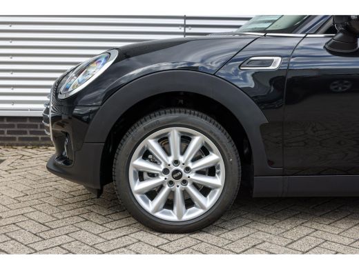 Mini Clubman Cooper Automaat / Achteruitrijcamera / Comfort Access / LED / Comfortstoelen / Stoelverwarming / ... ActivLease financial lease