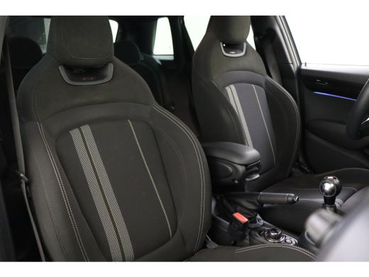 Mini Cooper Cooper John Cooper Works / JCW Sportstoel / Adaptief onderstel / LED / Airconditioning / Cruise C... ActivLease financial lease