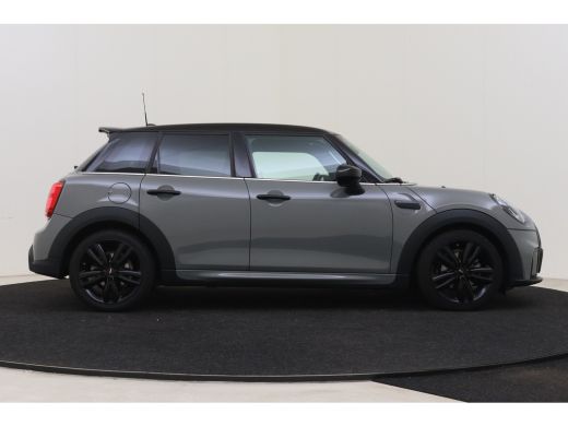 Mini Cooper Cooper John Cooper Works / JCW Sportstoel / Adaptief onderstel / LED / Airconditioning / Cruise C... ActivLease financial lease