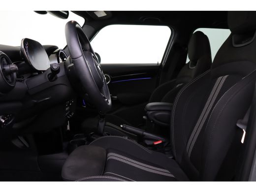 Mini Cooper Cooper John Cooper Works / JCW Sportstoel / Adaptief onderstel / LED / Airconditioning / Cruise C... ActivLease financial lease
