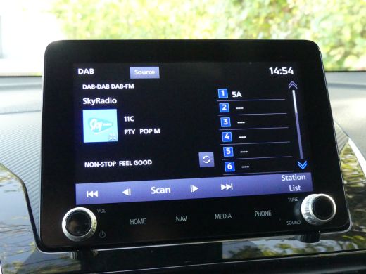 Mitsubishi Eclipse Cross 2.4 PHEV Intense+ | TREKHAAK | CAMERA | STOELVERWARMING | 18'' LMV | KEYLESS ENTRY/START | ActivLease financial lease