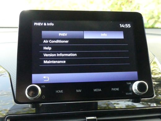 Mitsubishi Eclipse Cross 2.4 PHEV Intense+ | TREKHAAK | CAMERA | STOELVERWARMING | 18'' LMV | KEYLESS ENTRY/START | ActivLease financial lease