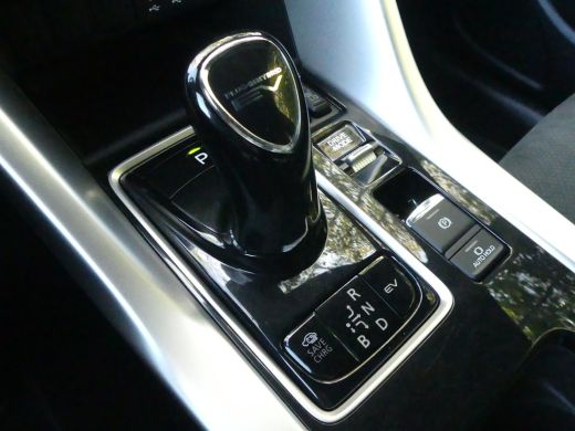 Mitsubishi Eclipse Cross 2.4 PHEV Intense+ | TREKHAAK | CAMERA | STOELVERWARMING | 18'' LMV | KEYLESS ENTRY/START | ActivLease financial lease