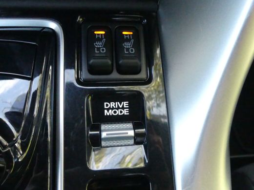 Mitsubishi Eclipse Cross 2.4 PHEV Intense+ | TREKHAAK | CAMERA | STOELVERWARMING | 18'' LMV | KEYLESS ENTRY/START | ActivLease financial lease