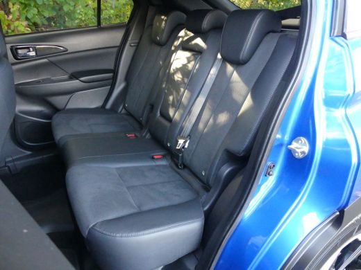 Mitsubishi Eclipse Cross 2.4 PHEV Intense+ | TREKHAAK | CAMERA | STOELVERWARMING | 18'' LMV | KEYLESS ENTRY/START | ActivLease financial lease