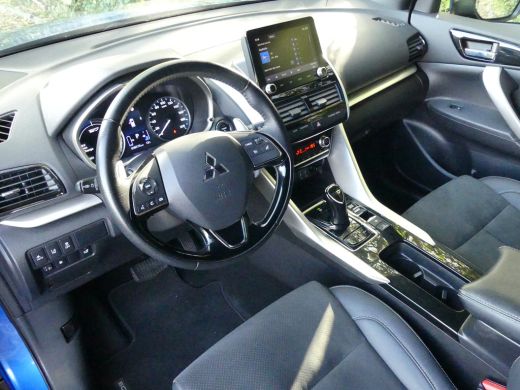 Mitsubishi Eclipse Cross 2.4 PHEV Intense+ | TREKHAAK | CAMERA | STOELVERWARMING | 18'' LMV | KEYLESS ENTRY/START | ActivLease financial lease