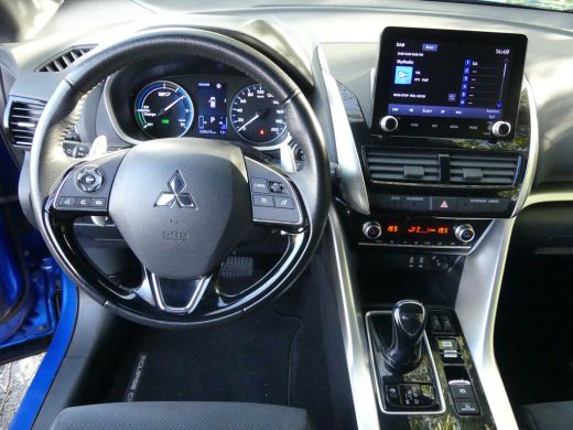 Mitsubishi Eclipse Cross 2.4 PHEV Intense+ | TREKHAAK | CAMERA | STOELVERWARMING | 18'' LMV | KEYLESS ENTRY/START | ActivLease financial lease